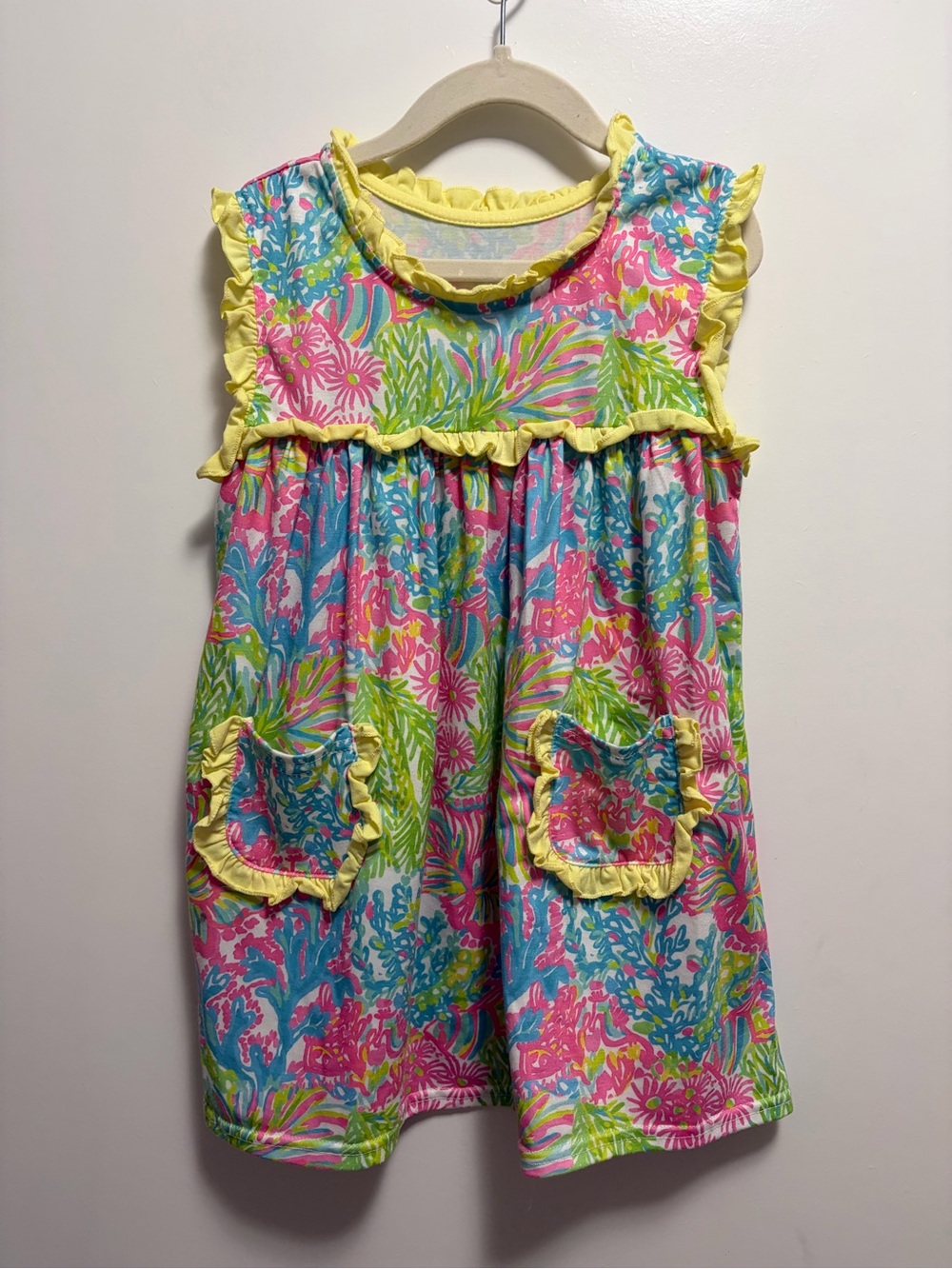 Abby & Evie Tropical Print Ruffle Dress with Pockets Girls size 6